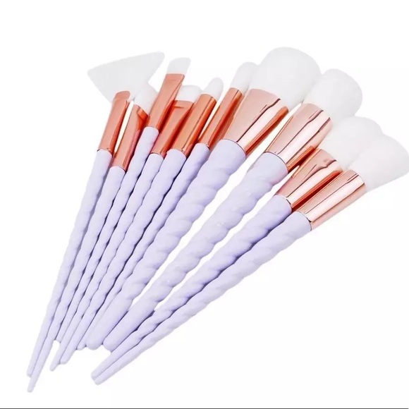 Makeup Brushes - Picture 2 of 3